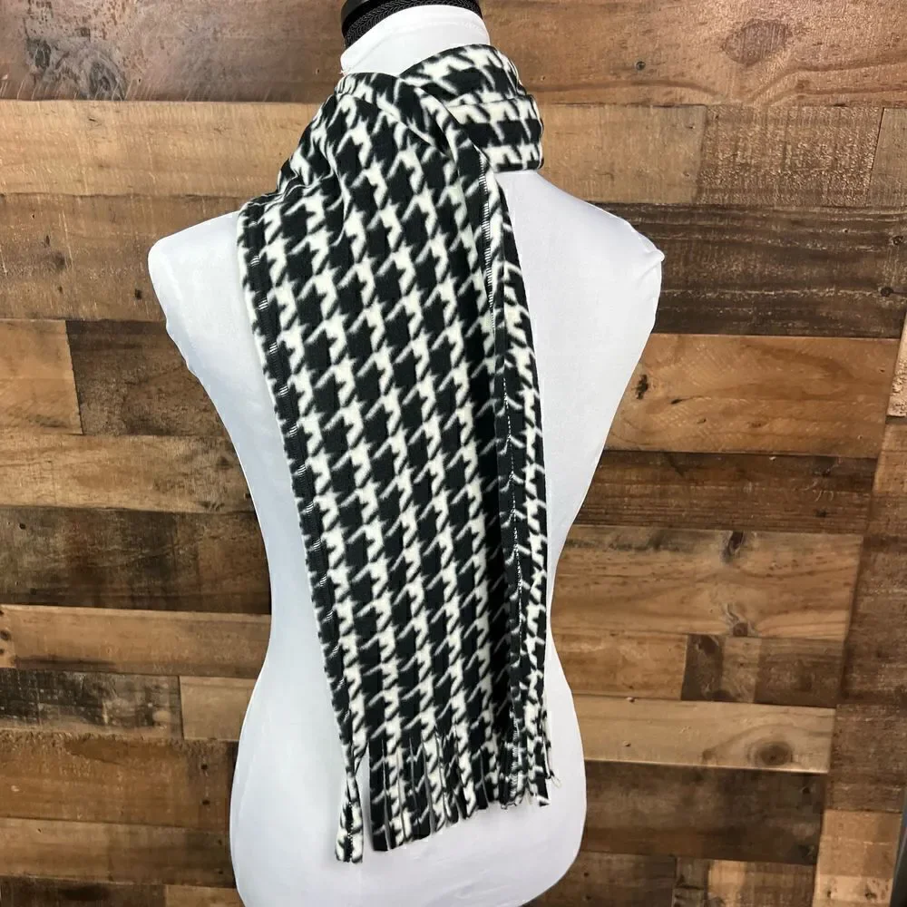 Houndstooth Scarf Fringe Black White Dogs tooth